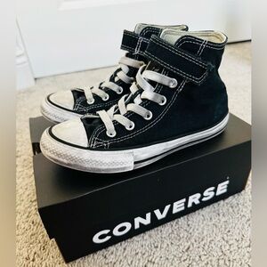 Converse Black and White High-Top Shoes size 1